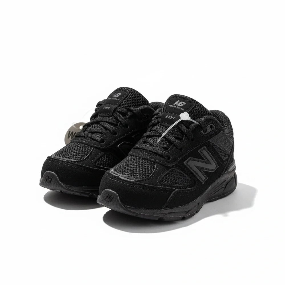 New Balance Kids Black Sneakers 990v5 wide‎ size 3 infants